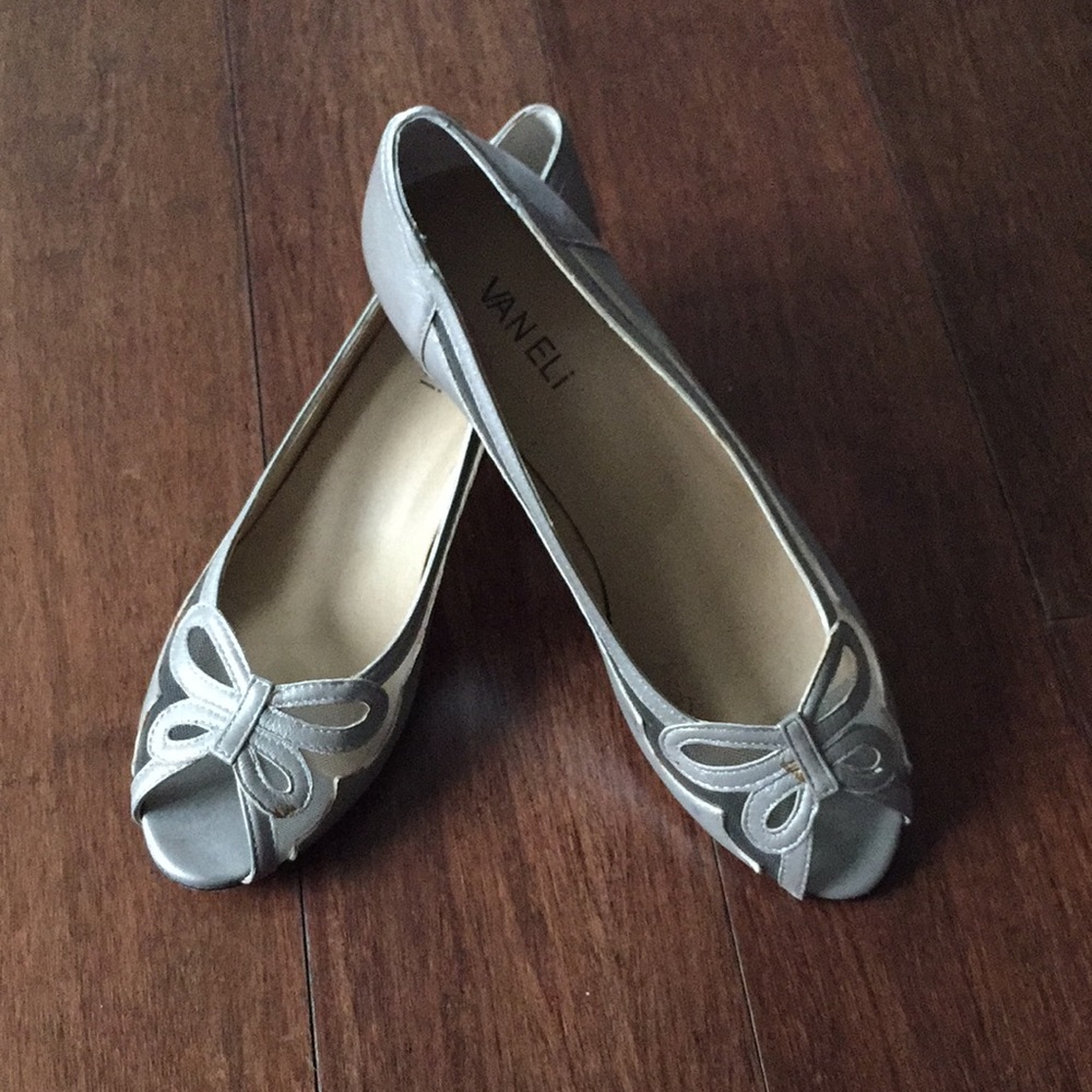 Vintage Metallic Taupe Heels